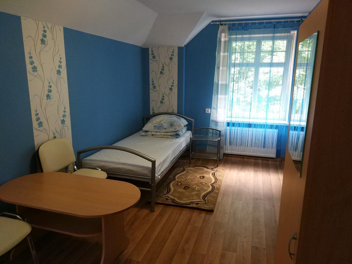 Palac Ogrodowa Tarnowskie Góry Exteriör bild