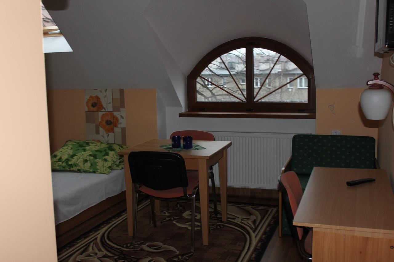 Palac Ogrodowa Tarnowskie Góry Exteriör bild